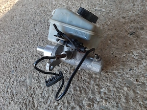 Pompa frana cu vas lichid Opel Astra H - imagine 2