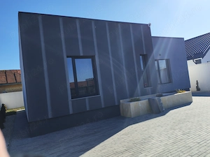 Casă de vânzare   Zona Zmeura, Strada Olteni, la 5 minute de Trivale - imagine 2