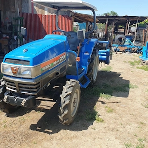 Vând Tractor ISEKI 253  - imagine 3