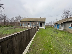 vand casa sat valea nucariolor  - imagine 2