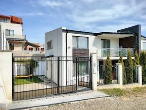 PF vand casa tip duplex la Capat lac Rediu 