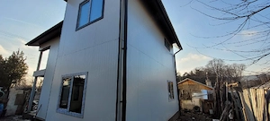 Construim hale și clădiri rezidențiale din structură metalică zincată 