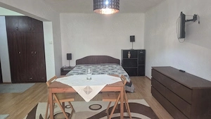 garsoniera trapezului 1 decembrie metrou - imagine 2