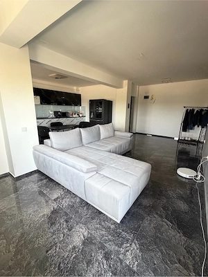 Vand apartament 3 camere