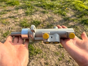 Pompa centrala frână  Ford Mondeo (mk3)– nouă - imagine 2