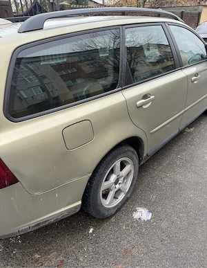 volvo v50  - imagine 4