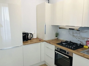 Inchiriez garsoniera zona Izvor - imagine 3