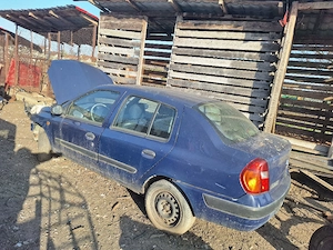 dezmembrez auto - imagine 5