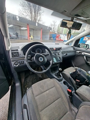  Vand Vw touran - imagine 16