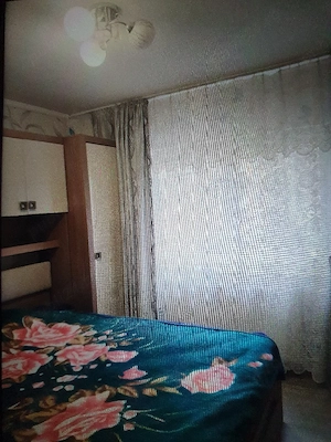 Se ofera spre inchiriere un apartament spatios cu 2  camere,decomandat,etaj 1 - imagine 3