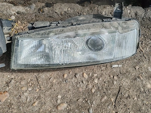 vând faruri de Opel calibra stânga, dreapta.