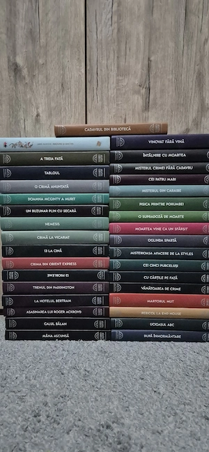 Colectie Carti Agatha Christie, 34 de carti copertate 