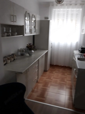 De vanzare apartament cu 2 camere in Stei - imagine 7