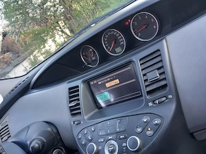 Vând mașină perfect funcțional  - imagine 3