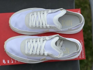 Adidasi Originali Nike Waffle One Summit Marime 40.5 - imagine 2