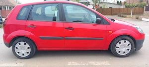 Ford Fiesta 1.4 Tdci - imagine 6