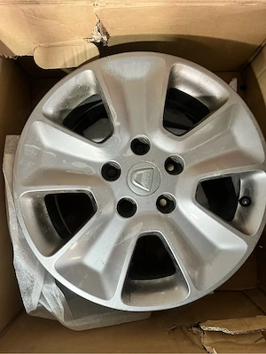 Jante Dacia Duster  - imagine 2