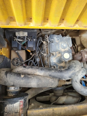 Vând miniîncărcător New Holland L150 - imagine 3