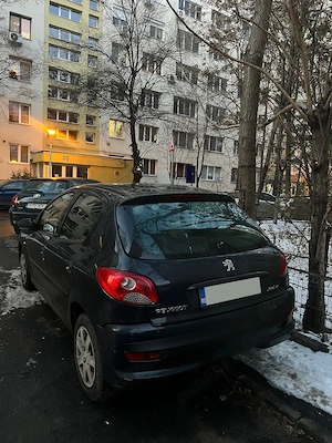 Peugeot 206+ din 2011 - imagine 3