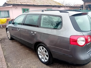 Vând autoturism WW Pasat b6 Tdi  - imagine 2