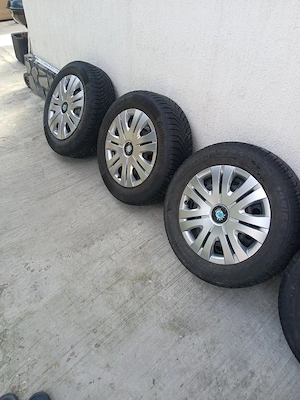 Anvelope noi iarna cu jante cu tot cu capace  originale skoda - imagine 5