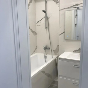 Inchiriez garsoniera in zona Lujerului, centrala proprie - imagine 2