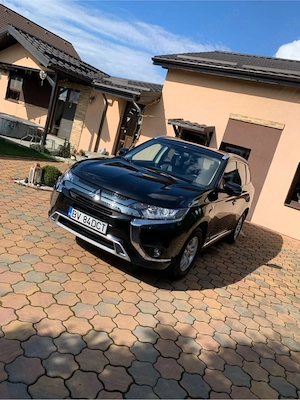 mitsubishi outlander phev - imagine 2