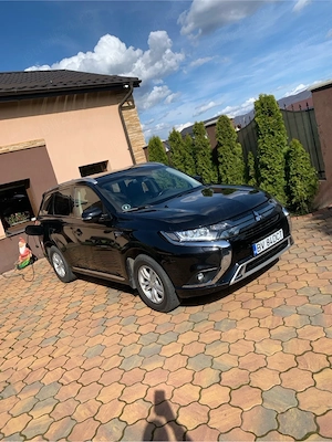 mitsubishi outlander phev