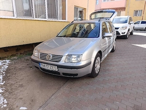 Vw Bora 1.6 benzina pret fix