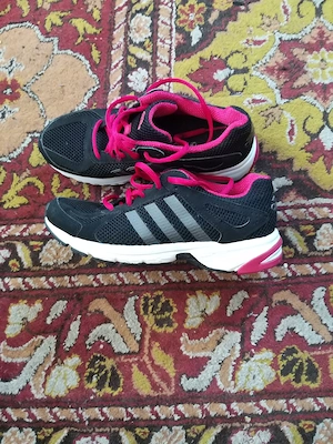 adidași Nr 36 ( nu trimit prin curier sau poștă )