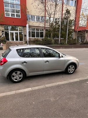 Kia Ceed 2008 - 1.6 CRDi Diesel - 90 CP - Economică și Fiabilă - imagine 2