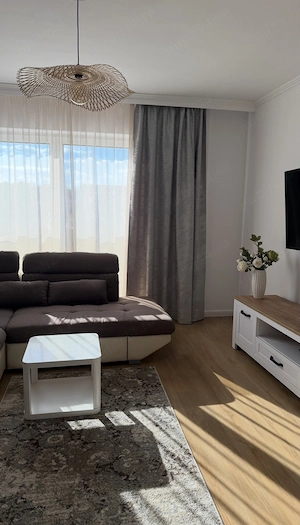 Ap 3 camere, central