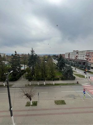 Proprietar vand apartament 4 camere - imagine 4