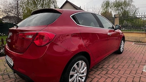 Alfa Romeo Giulietta 1.4 M-Air TCT Distinctive - imagine 8
