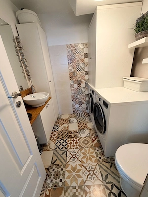 Casa ideala familie Tunari jacuzzi, foisor BBQ, panouri solare, aproape de Otopeni - imagine 4