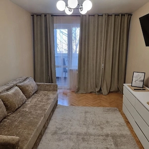 Inchiriez garsoniera zona Drumul Taberei, centrala proprie