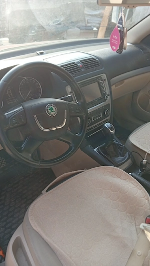 vând Skoda Octavia 2  - imagine 2