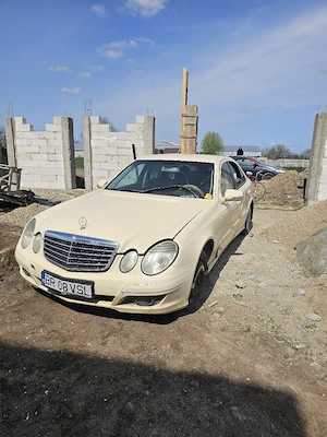 dezmembrez mercedes e class w211 - imagine 2