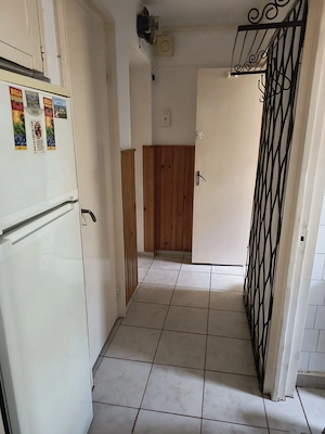Vand  apartament cu 2 camere, cf 2, etaj 4 4, zona  Aleea Savinesti  - imagine 5