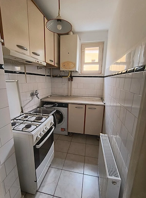 Vand  apartament cu 2 camere, cf 2, etaj 4 4, zona  Aleea Savinesti  - imagine 2