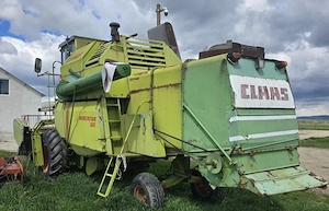 Combina Claas Mercator 60 cu masa de floare 