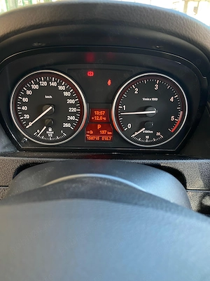 BMW x1 18d - imagine 9
