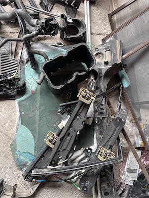 Dezmembrez Bmw f10 culoarea 475 black shapire de europa - imagine 5