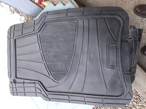 Noi: Set 5 covorașe auto solide și rezistente, universale - imagine 4