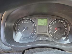 Vând skoda fabia 1.2 2011 - imagine 4