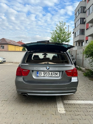 Vând BMW E91 320d 2012 - imagine 4