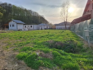 Teren intravilan Uiasca 626m2 