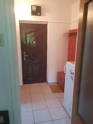 Închiriez garsoniera lângă stația de metrou Favorit  - imagine 5