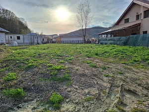 Teren intravilan Uiasca 626m2 