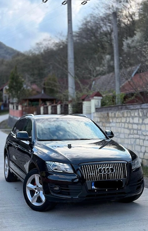Vând Audi Q5 2.0 TDI Quattro(4x4)